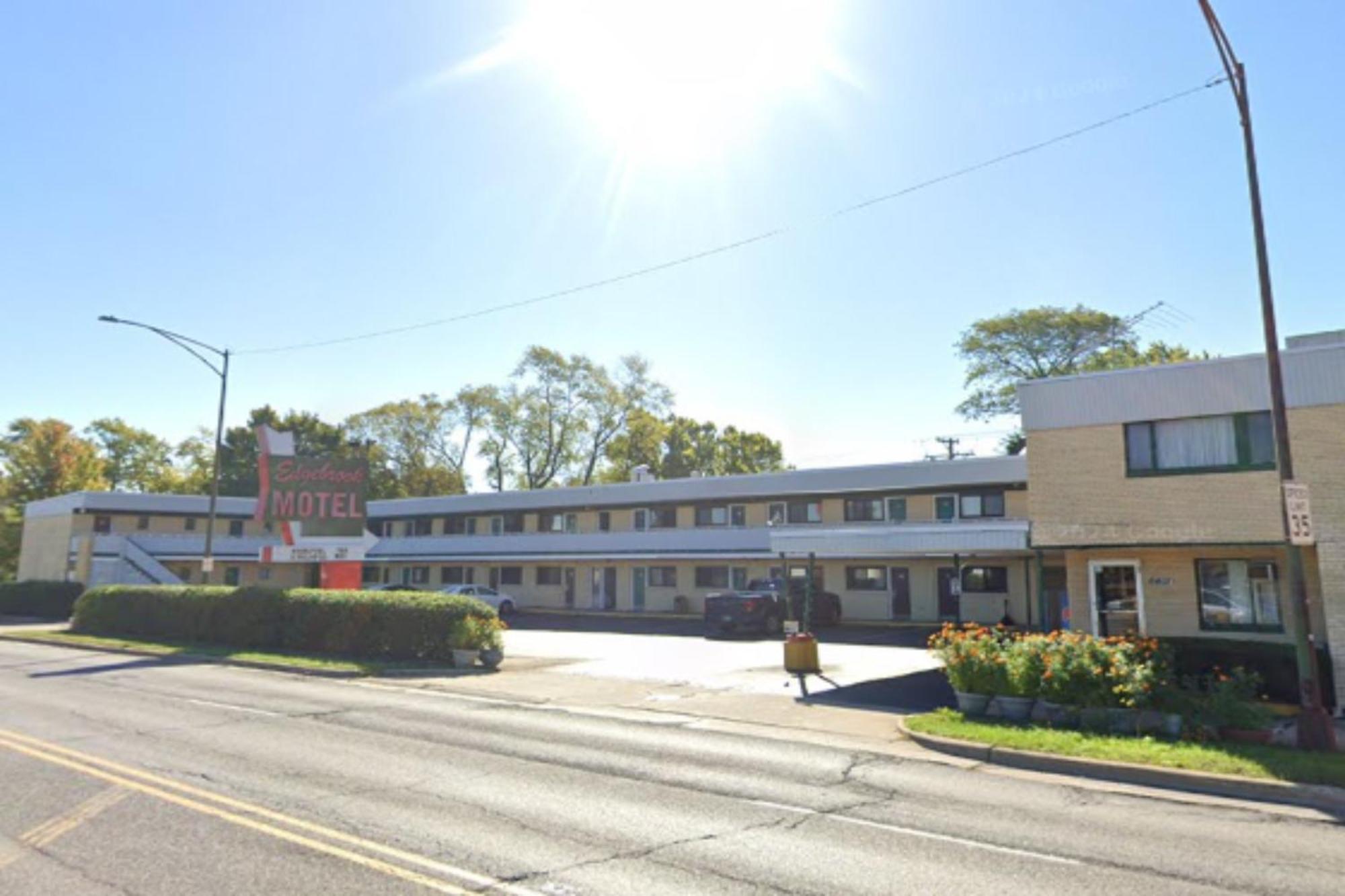 Oyo Hotel Edgebrook Chicago North Shore ภายนอก รูปภาพ