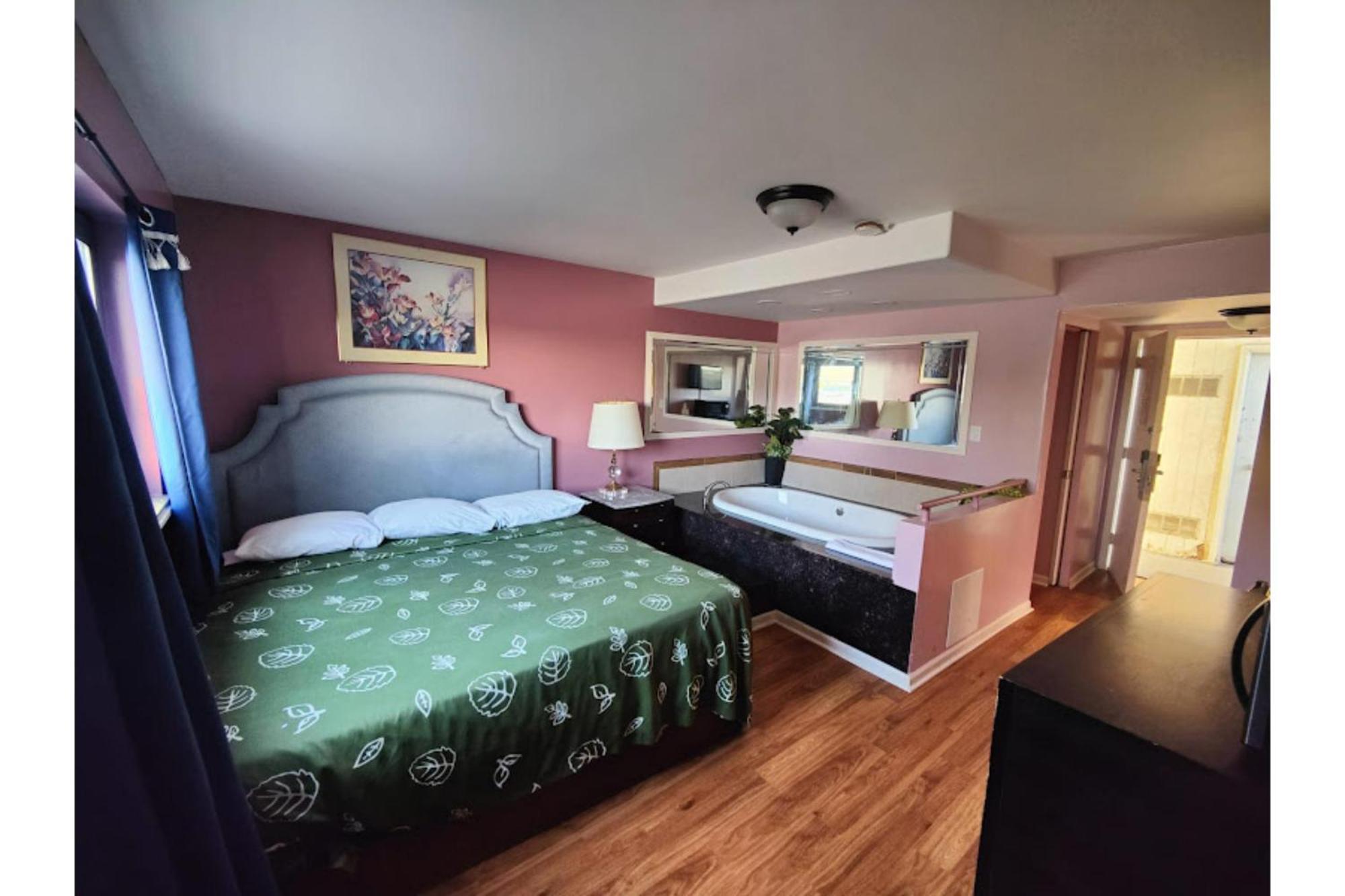 Oyo Hotel Edgebrook Chicago North Shore ภายนอก รูปภาพ