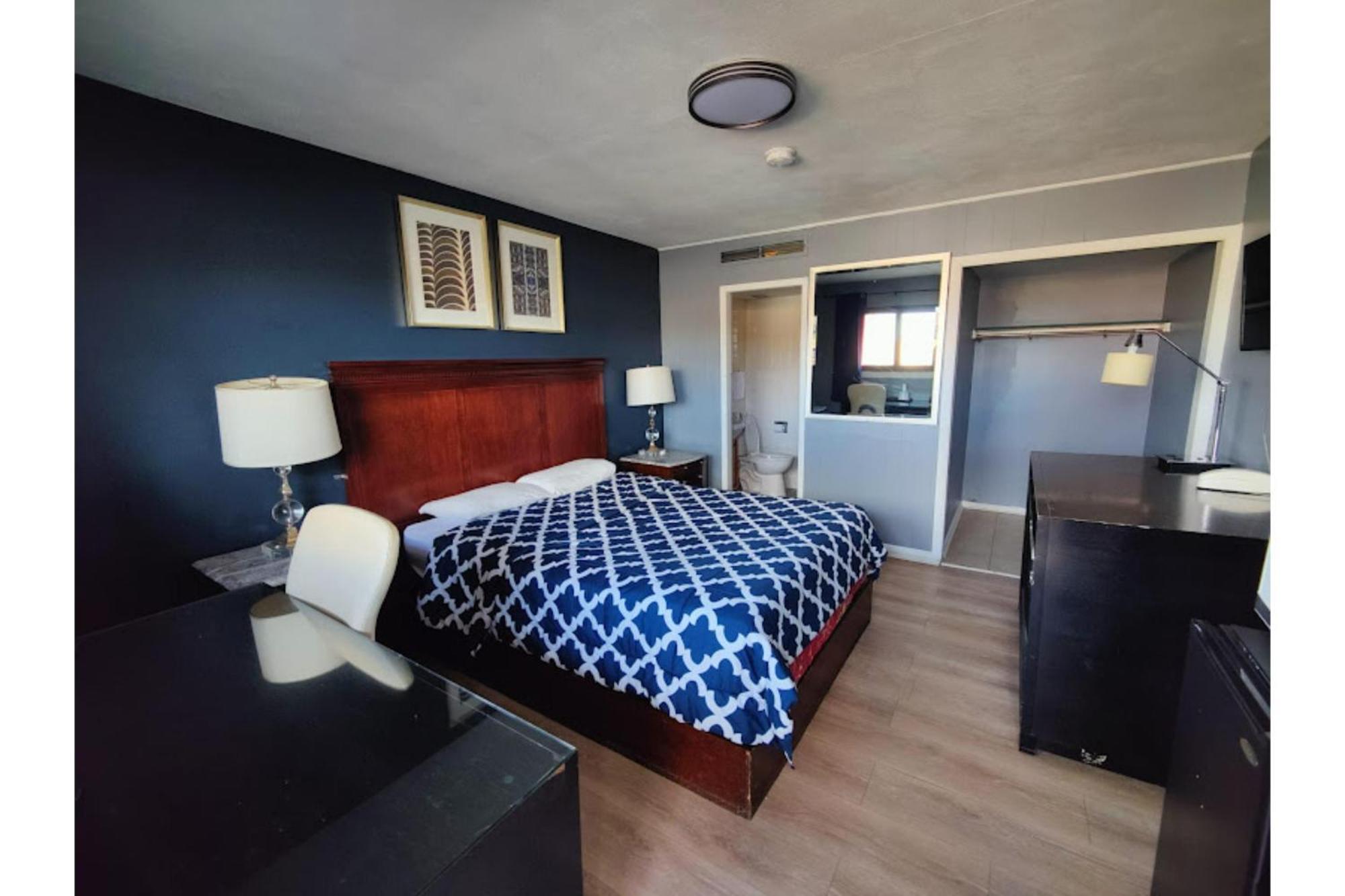 Oyo Hotel Edgebrook Chicago North Shore ภายนอก รูปภาพ