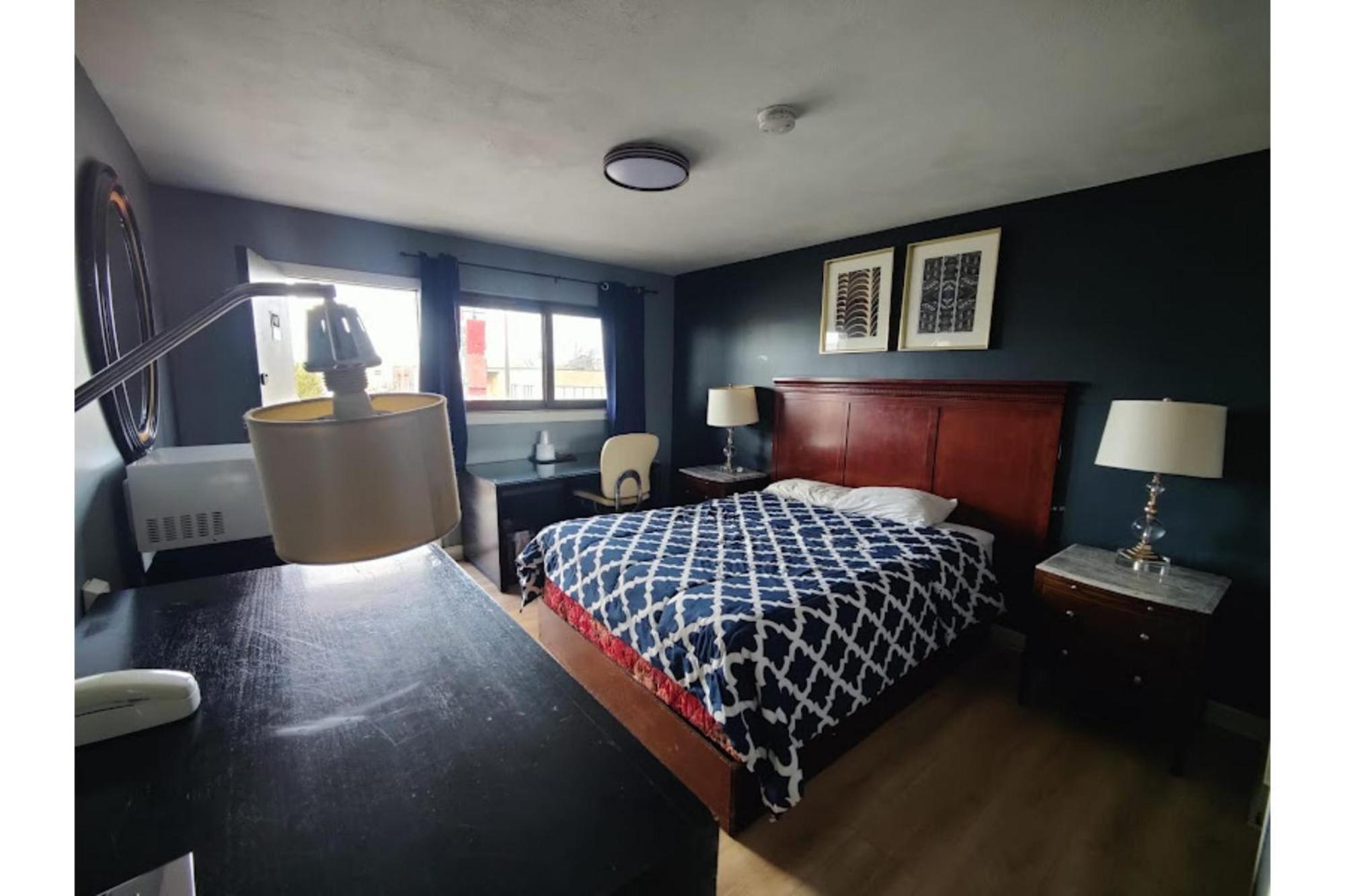 Oyo Hotel Edgebrook Chicago North Shore ภายนอก รูปภาพ